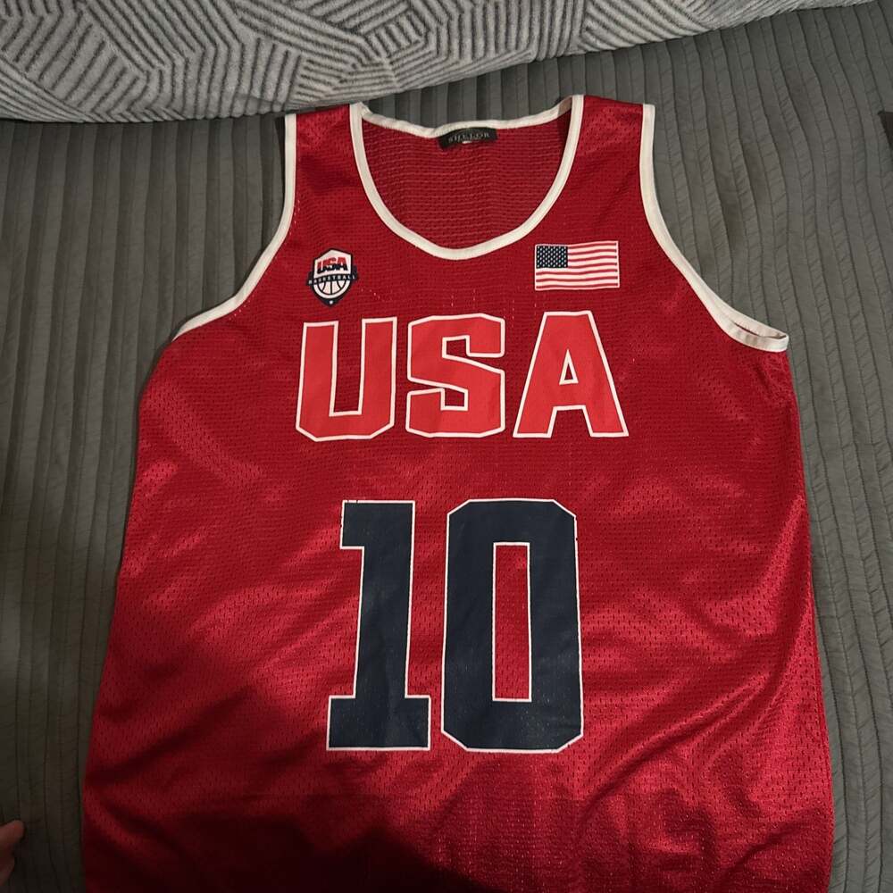Vintage Shelor Kyrie Irving #10 Team USA Red Basketball Jersey Size L